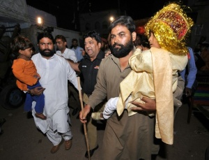 16-yas-alti-evlilik-yasagini-protesto-eden-pakistanli-imam
